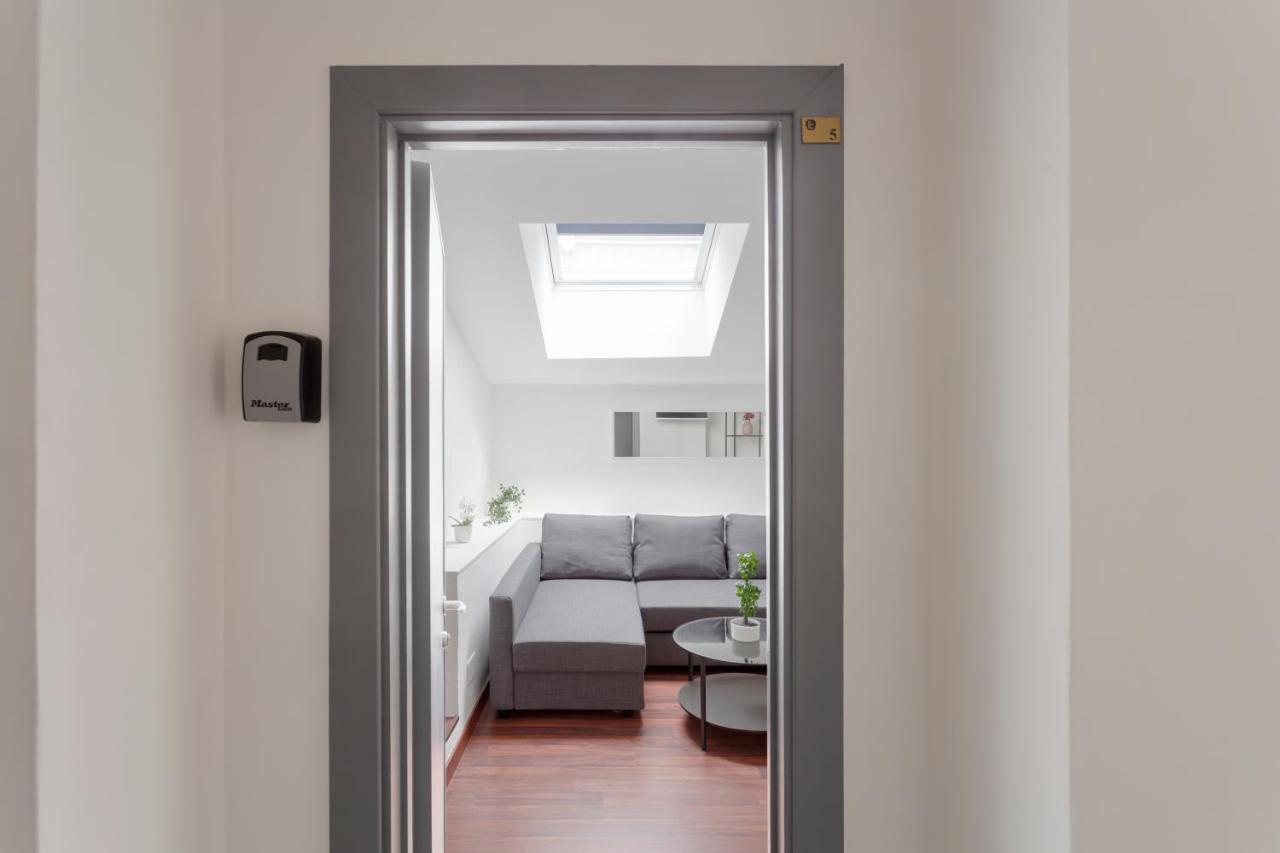 1 Bedroom & 1 Living Room Apt - Duomo 5 Milán Exteriér fotografie